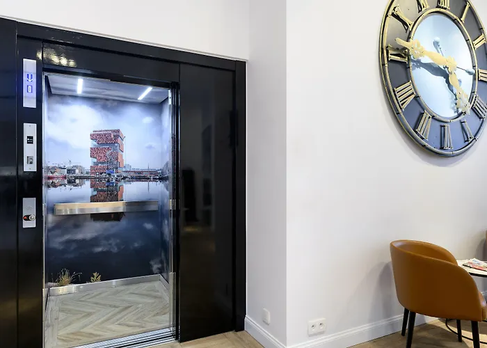 Hotels With Four Stars Rubens-Grote Markt