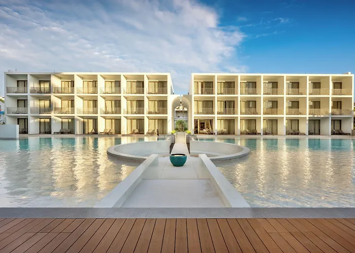 Patong Beach Hotel By See2Sea