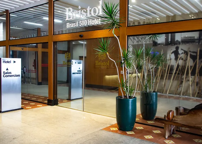 Hotels with pool Bristol Brasil 500 Curitiba Batel