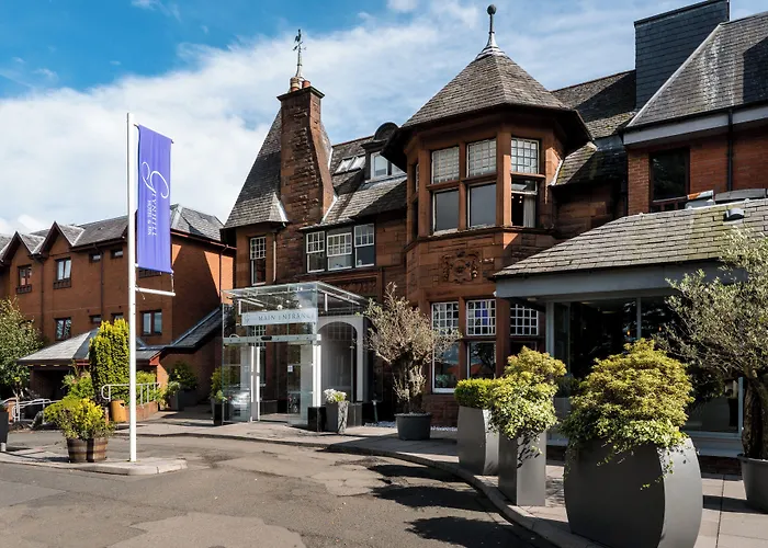 Glynhill & Spa Near Airport