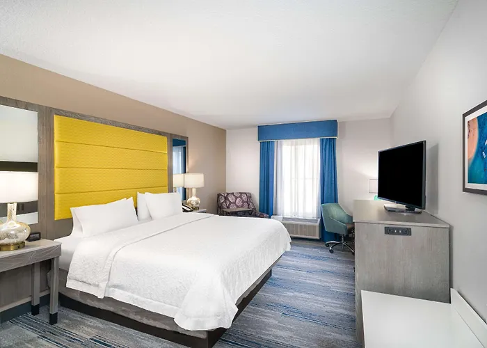 Hampton Inn & Suites Amelia Island-Historic Harbor Front