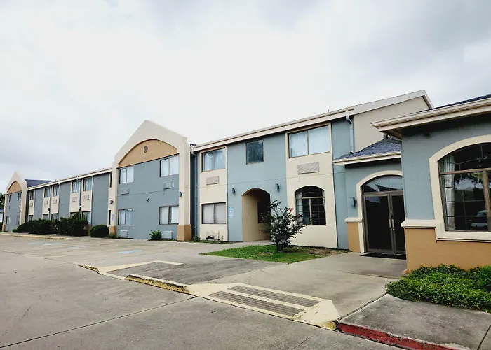  Days Inn & Suites By Wyndham Corpus Christi Central