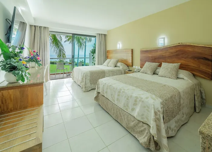 Hotels with tennis Posada Real Puerto Escondido