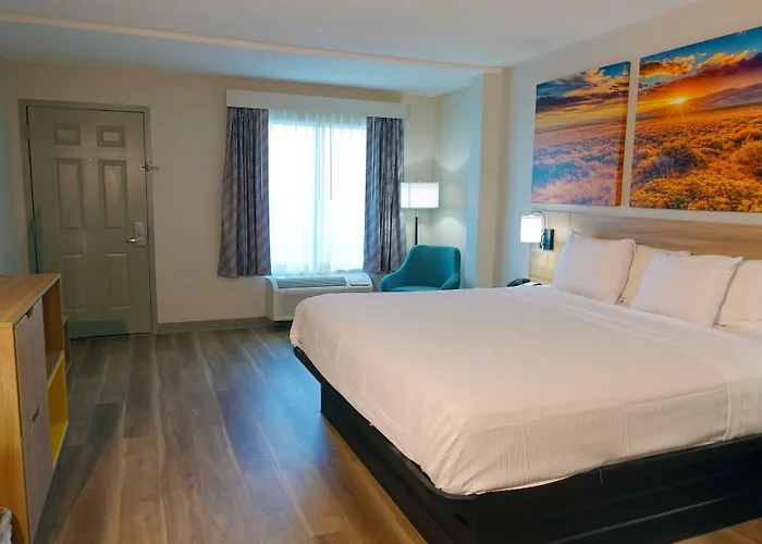 Hotels with a view Days Inn By Wyndham Norman