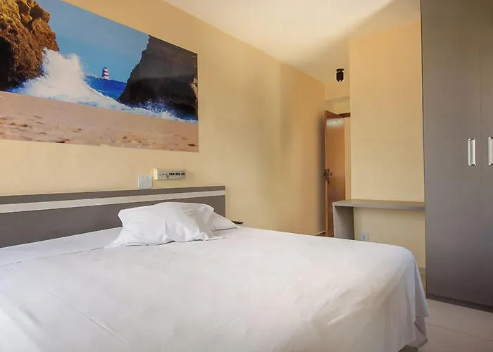 Plaza Suite