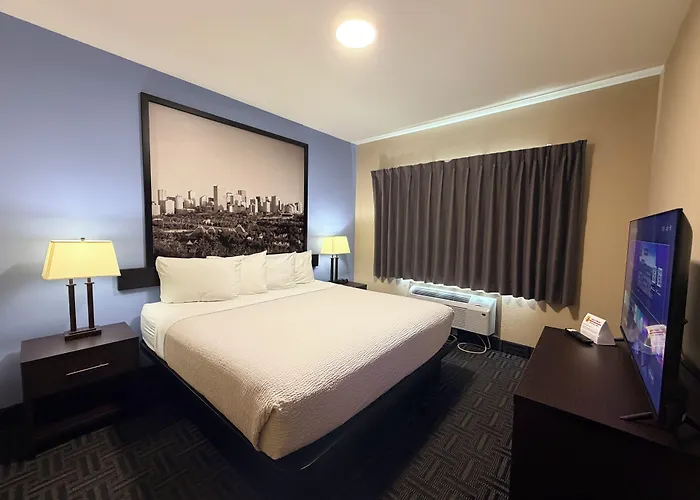 Super 8 By Wyndham Edmonton/West