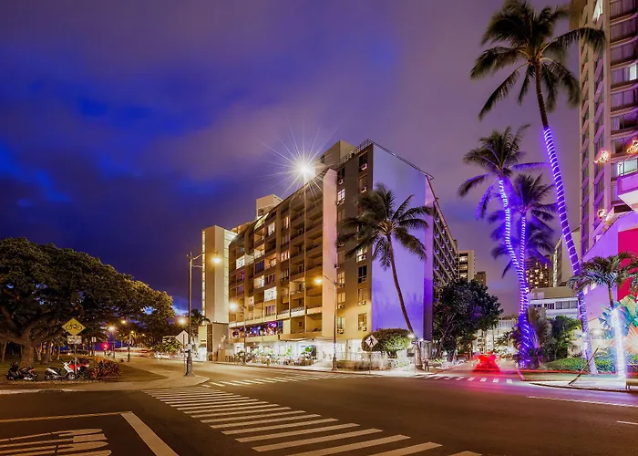 Hotels with tennis Castle At Waikiki Grand
