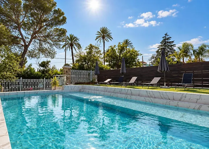  Almendros - Free Parking