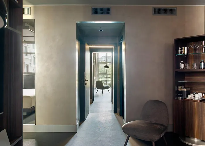 Hotel Con Piscina ME Milan Il Duca