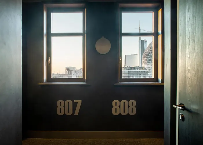 Hotel Con Piscina ME Milan Il Duca