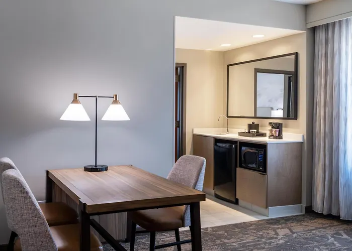 Hotel suites Embassy Suites By Hilton Albuquerque