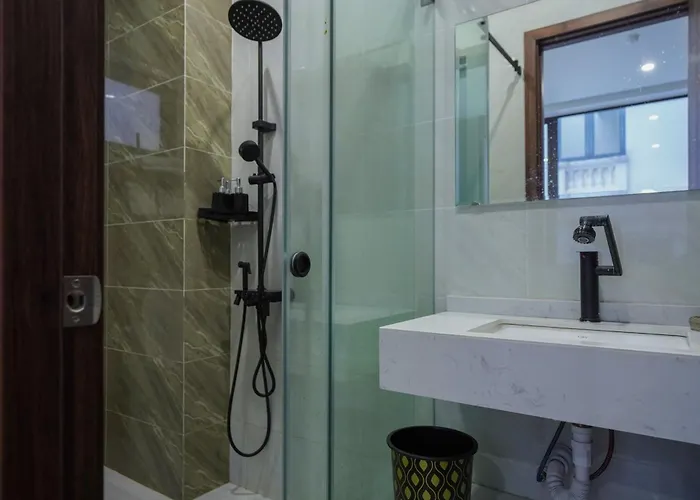 Golden Joy Hotel & Apartment