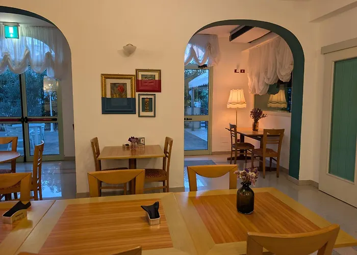 Hotel Dover Rooms & Coffee Adults Friendly