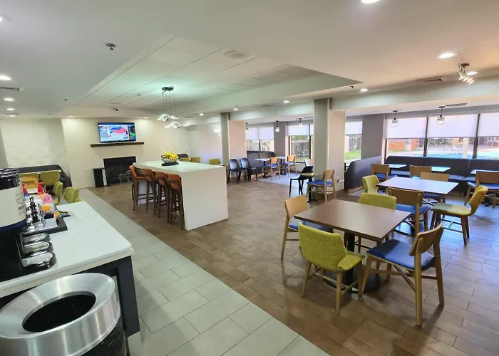 Hampton Inn Capital Blvd North