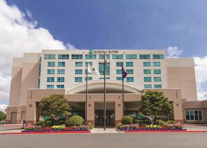 Embassy Suites By Hilton Airport