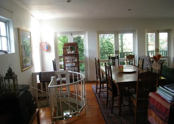 Hotel with Tennis: Valley Guest House