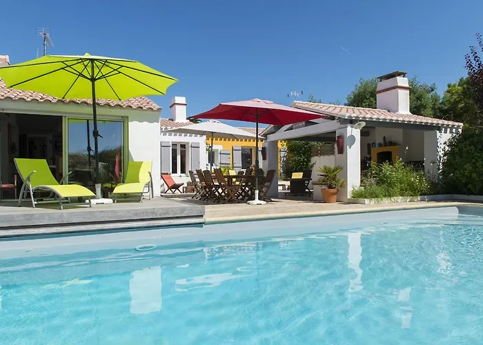 Les Yeux Bleus Bed & Breakfast
