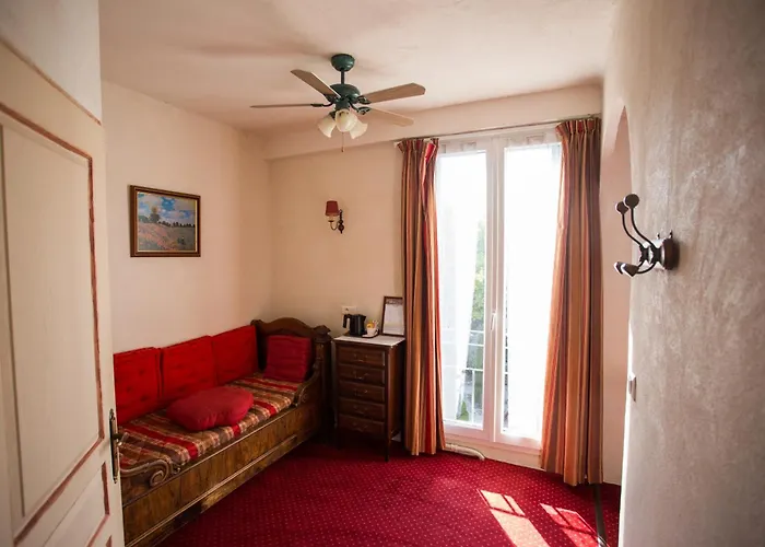 Logis Hotel Du Terreau