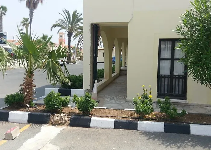 3 star hotel: Panareti Paphos Resort