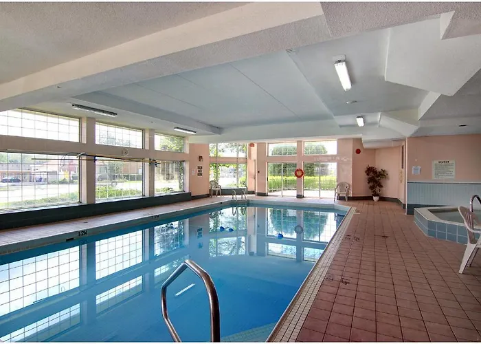 Travelodge By Wyndham Lundys Lane