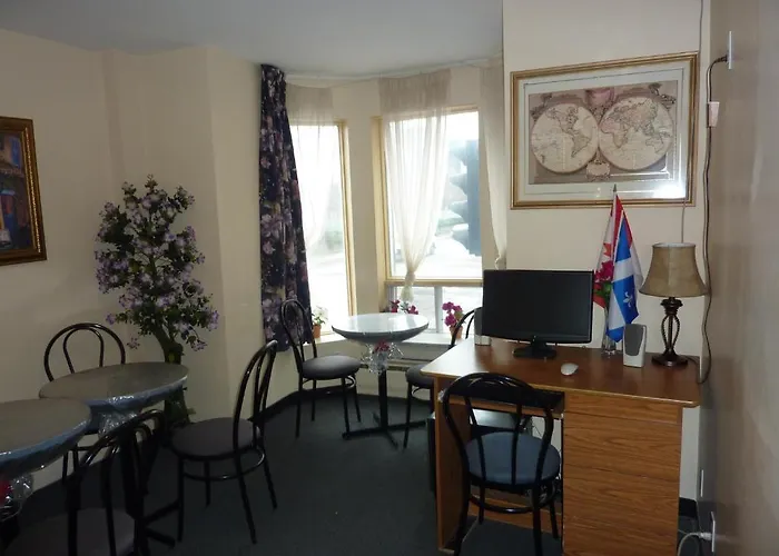 Central hotel: Hotel Viger