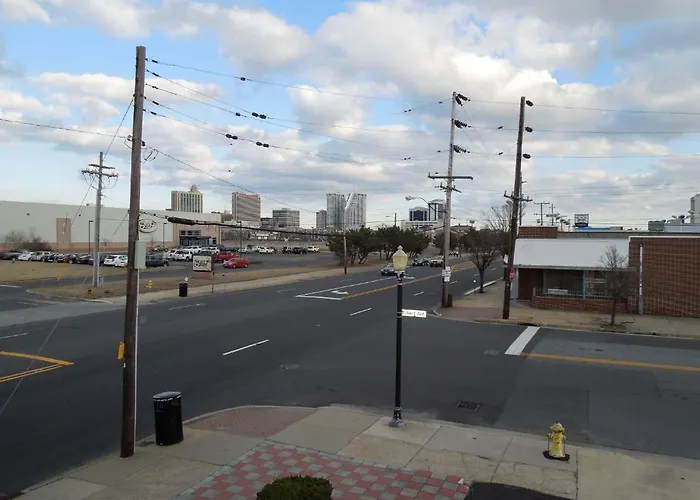 Hotel near College: Knights Inn Atlantic City