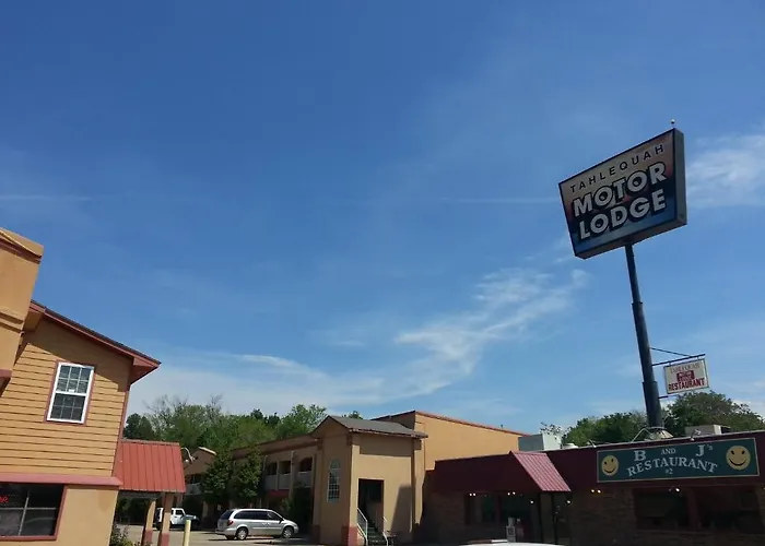 Hotel: Tahlequah Motor Lodge