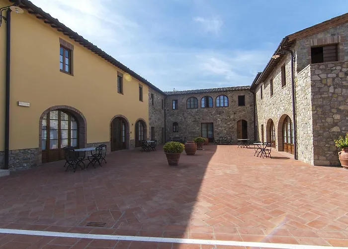 Villa con piscina: Agriturismo Le Gallozzole