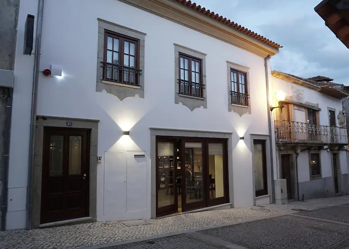  Feira & Suites