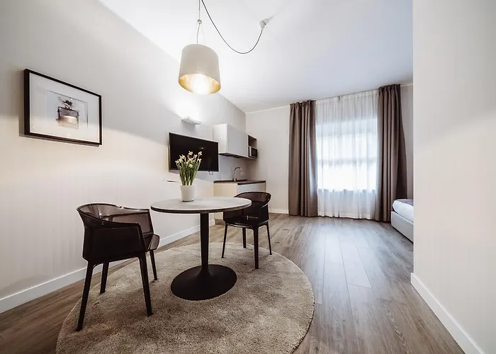 Estella Luxury