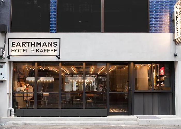 3 star hotels Earthmans Dotombori