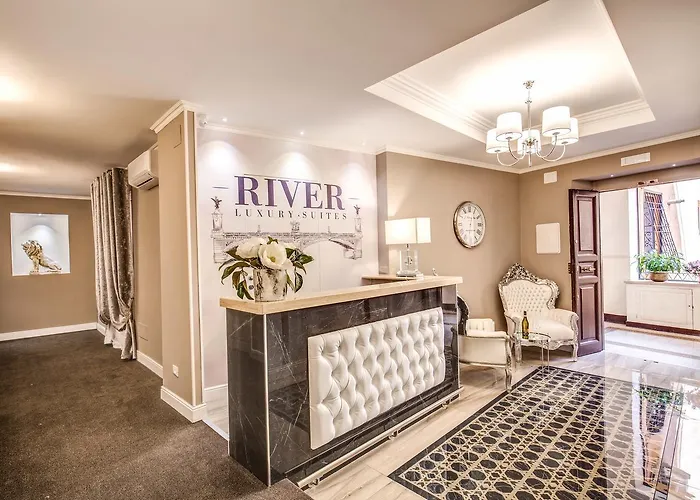  River Luxury Suites