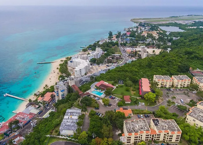 Cheap hotel: El Greco Resort