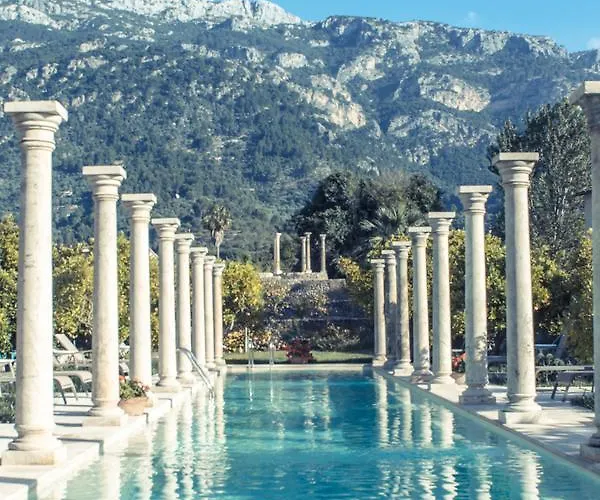 Pet Friendly hotel: Finca Cas Sant