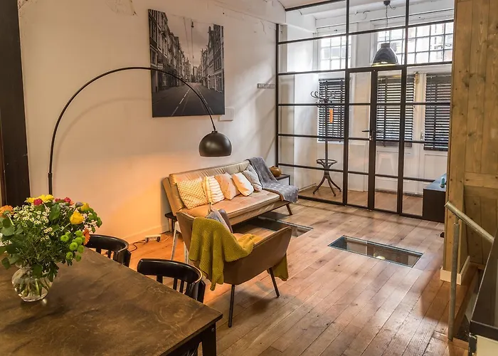 Bed and Breakfast Warehouse