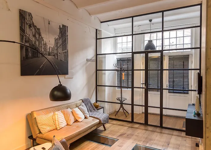 Bed and Breakfast Warehouse