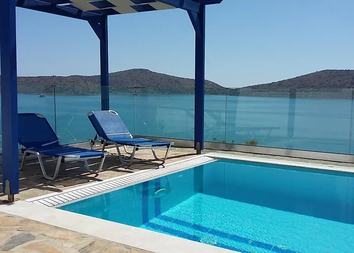 Hotel with view: Kavos Bay Apartments Elounda