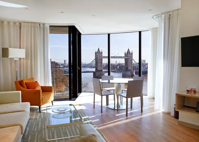 Lodge: Cheval Three Quays At The Tower Of London