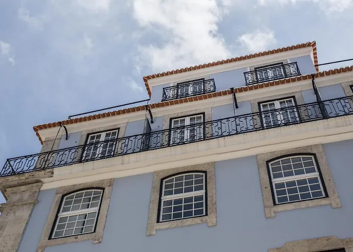 Dare House