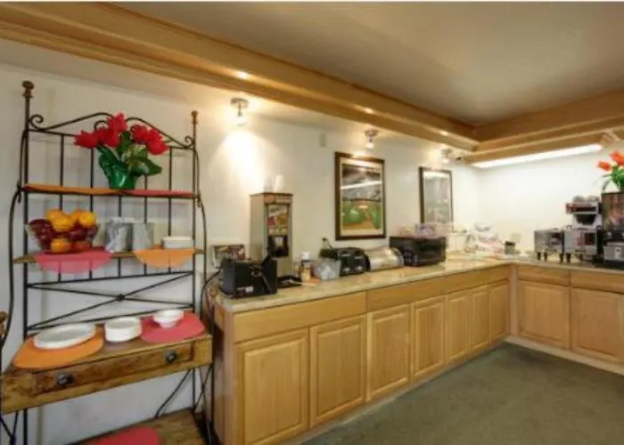 Americas Best Value Inn South