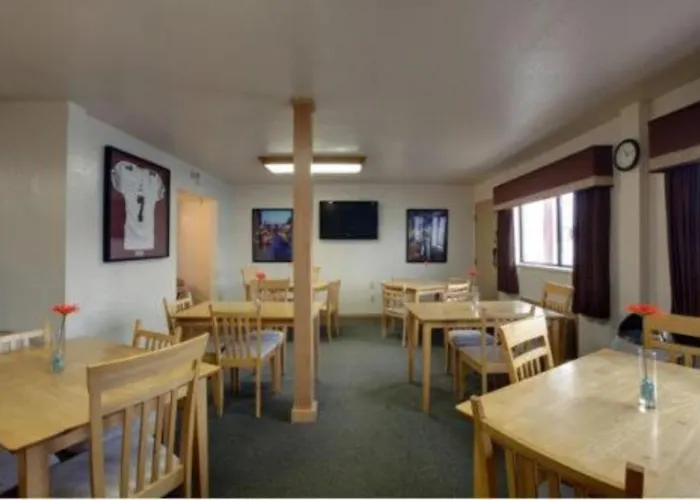 Americas Best Value Inn South