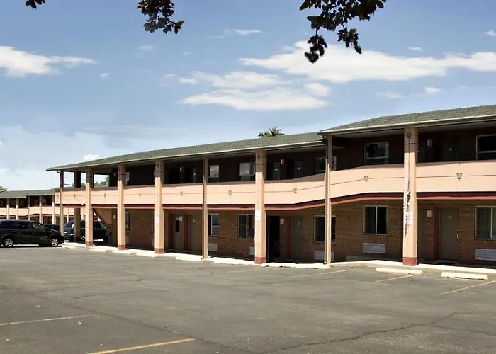 Hotel near College: Knights Inn At Cedar City