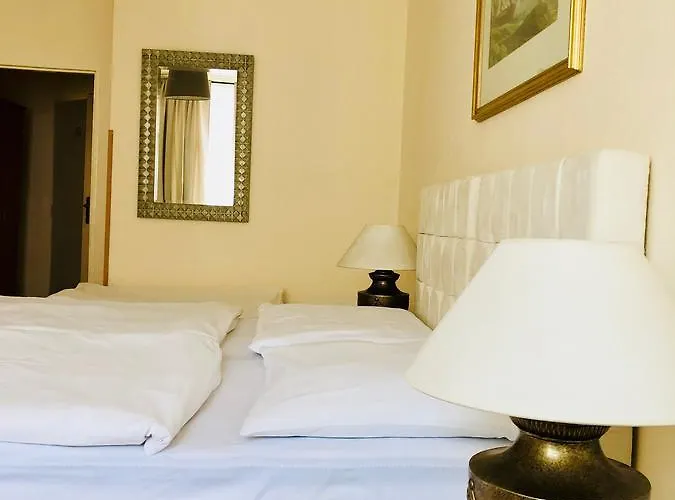 Resorts Guide Mira Inn
