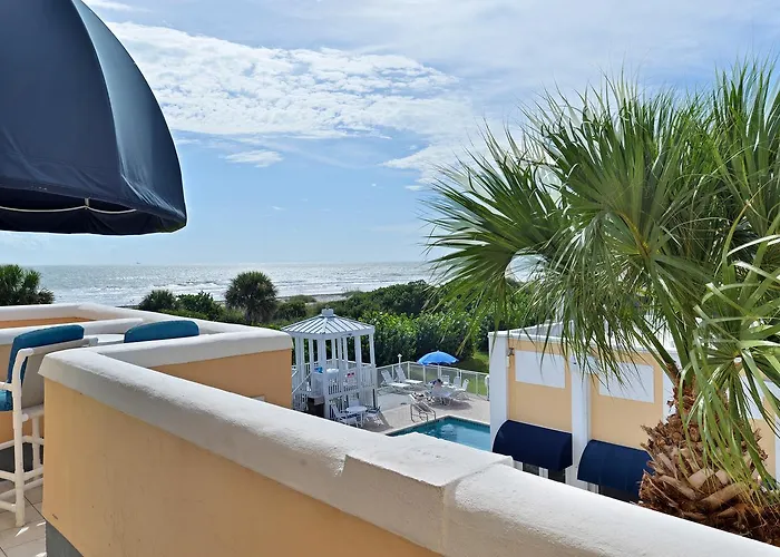 Royal Mansions Resort