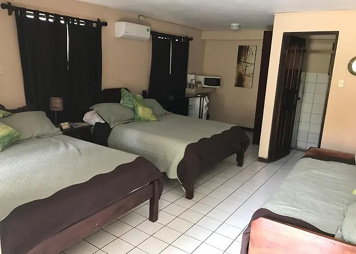 Beach hotel: Hotel Mango Mar