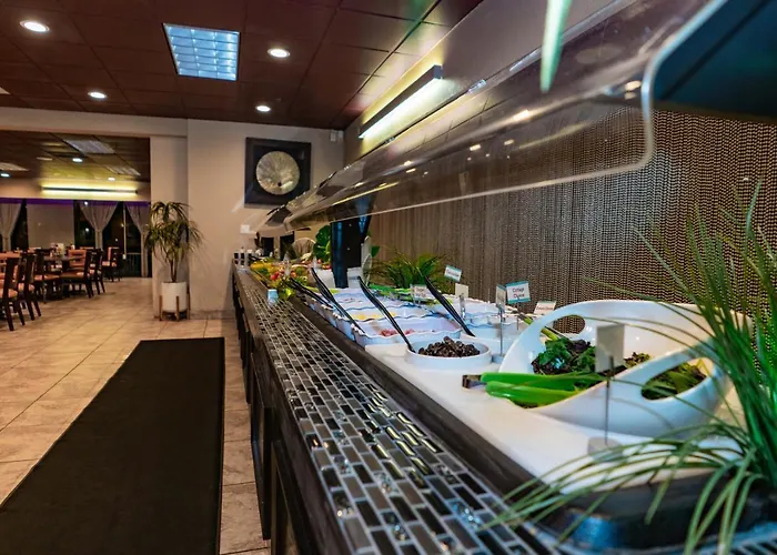 Luxury hotel only: Champions World Resort