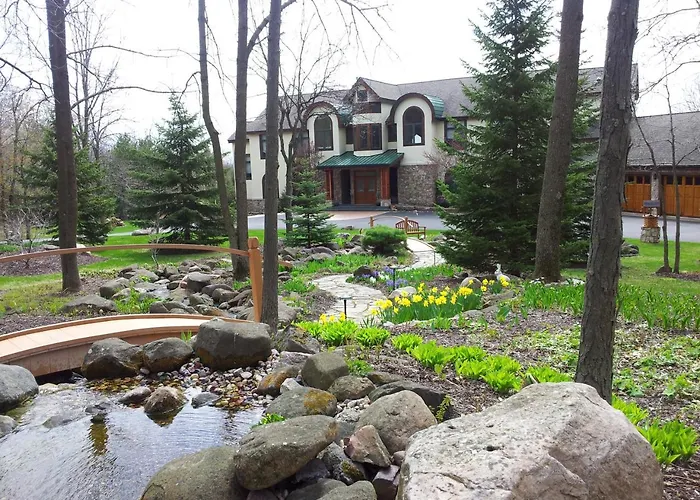 3 star hotel: Inn At Wawanissee Point