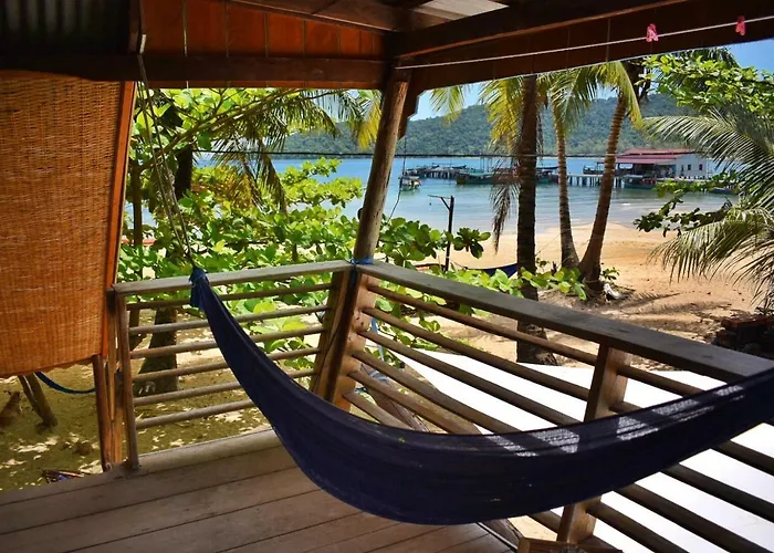 Pet Friendly hotel: Beach House Cambodia