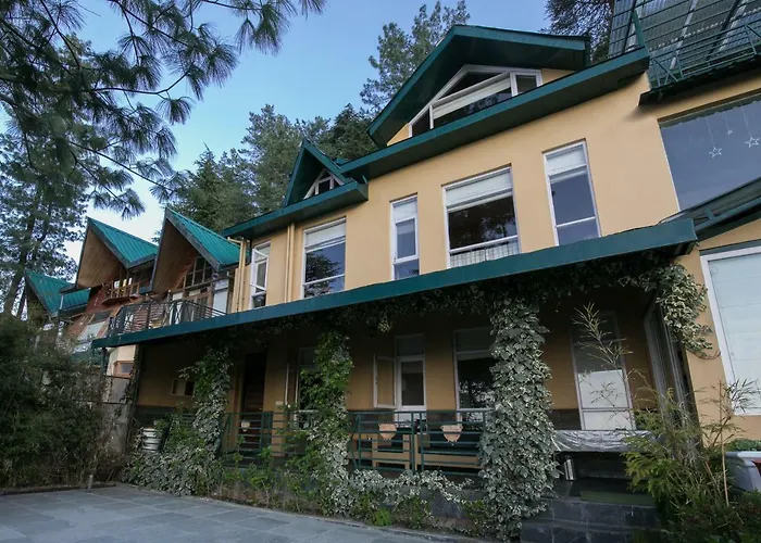 Private villas Stayvista At The Corner House - Pet Friendly