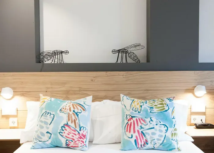 Hotel cerca del colegio: Antique Pamplona Tres Reyes Apartments